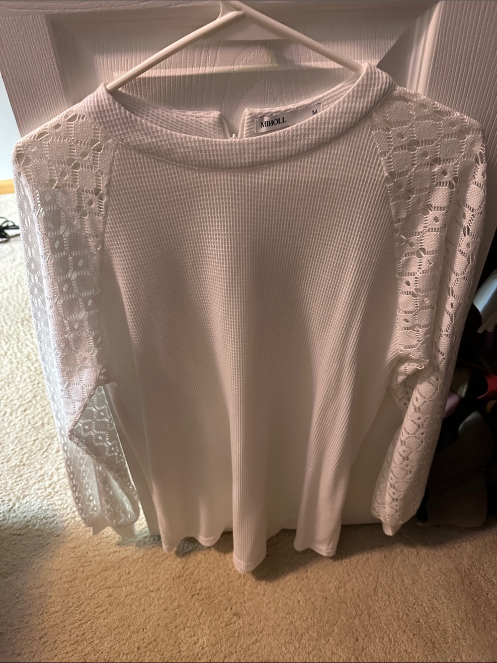 Spring tunic top zipper back lace sleeves M